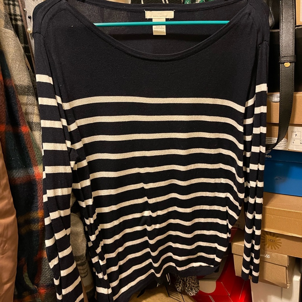 H&M long sleeve navy blue and white stripes sweater